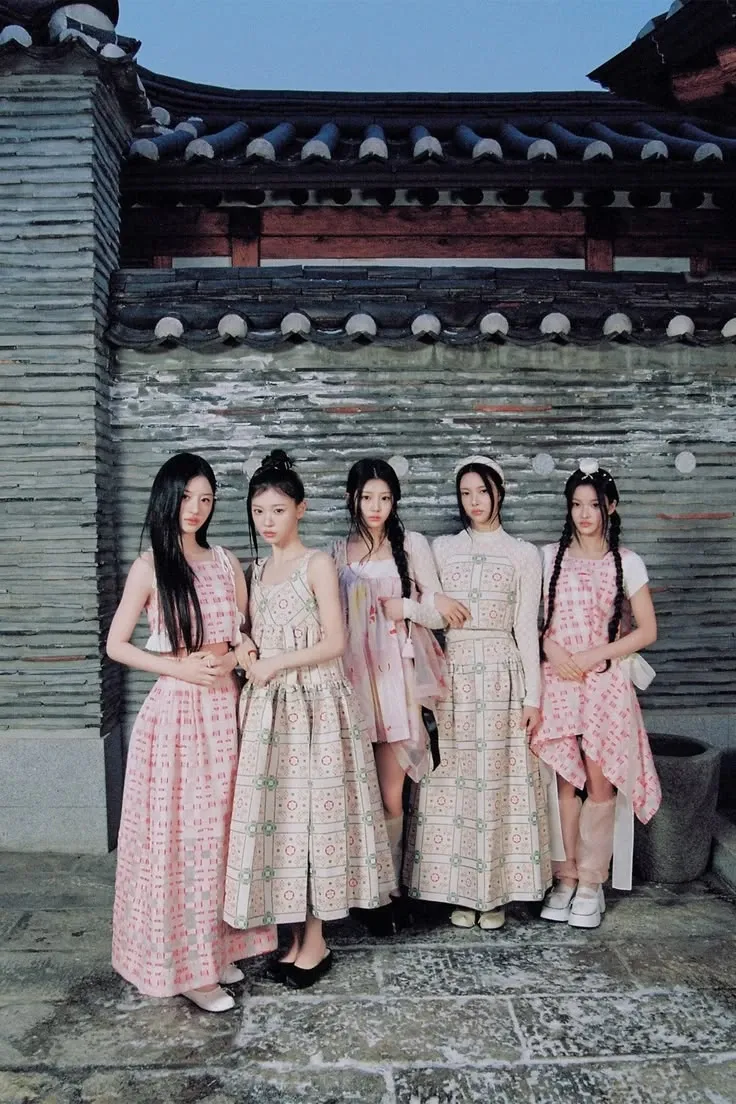 Behind-the-scenes cut of Wonhee (ILLIT)