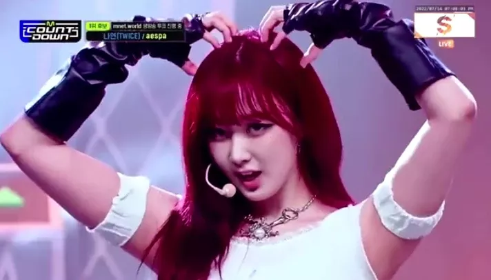 Feed komunitas K-pop terpanas hari ini