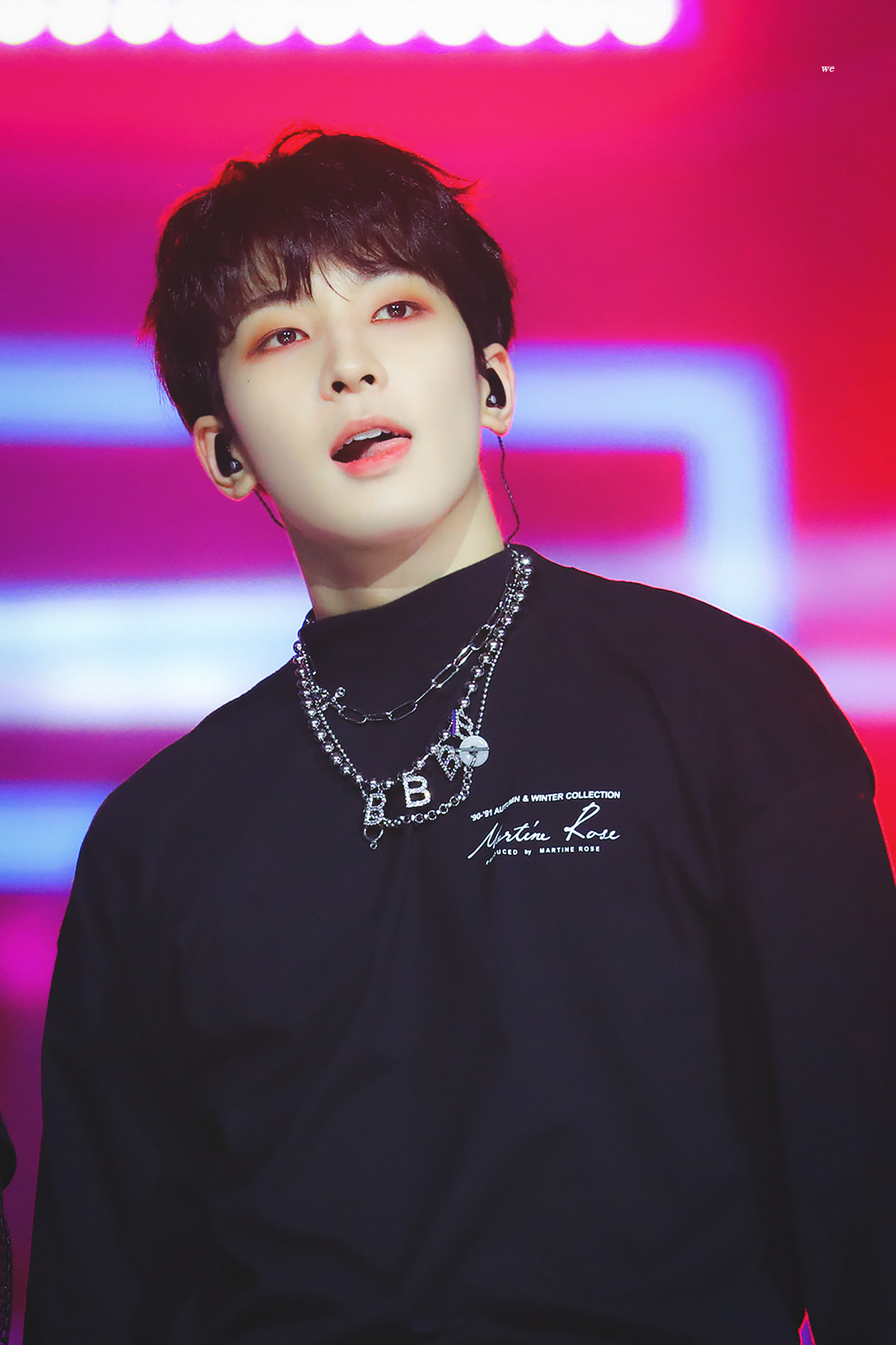 Recent activity shot of Wonwoo (SEVENTEEN)