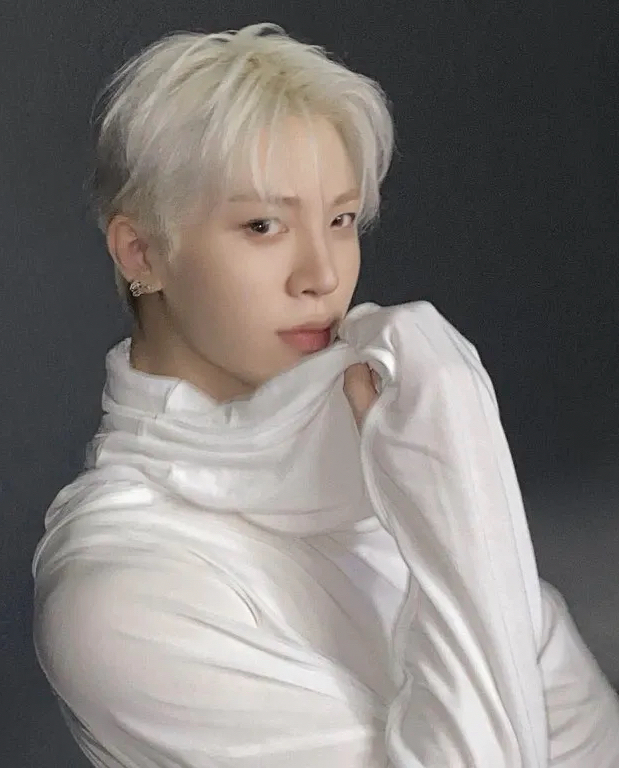 Behind-the-scenes cut of So Junghwan (TREASURE)