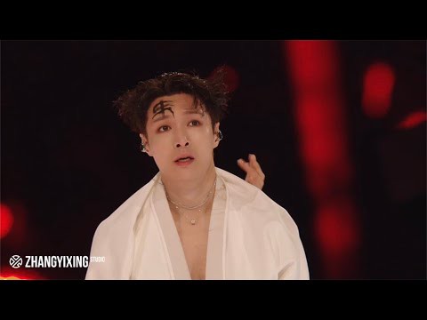 Behind-the-scenes cut of Lay (EXO)