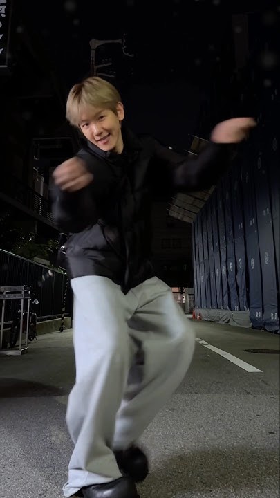 백현 (EXO)의 최신 사진