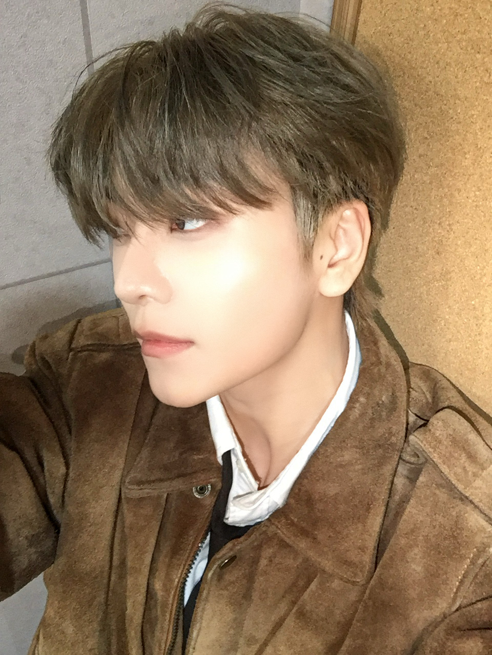 Behind-the-scenes cut of He Xinlong (ALPHA DRIVE ONE)