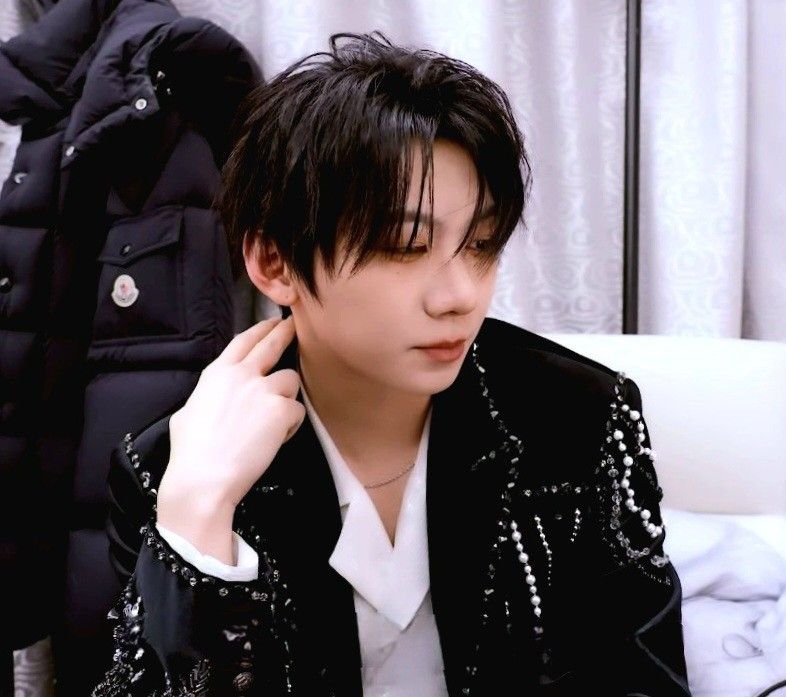 Recent activity shot of Park Han (AHOF)