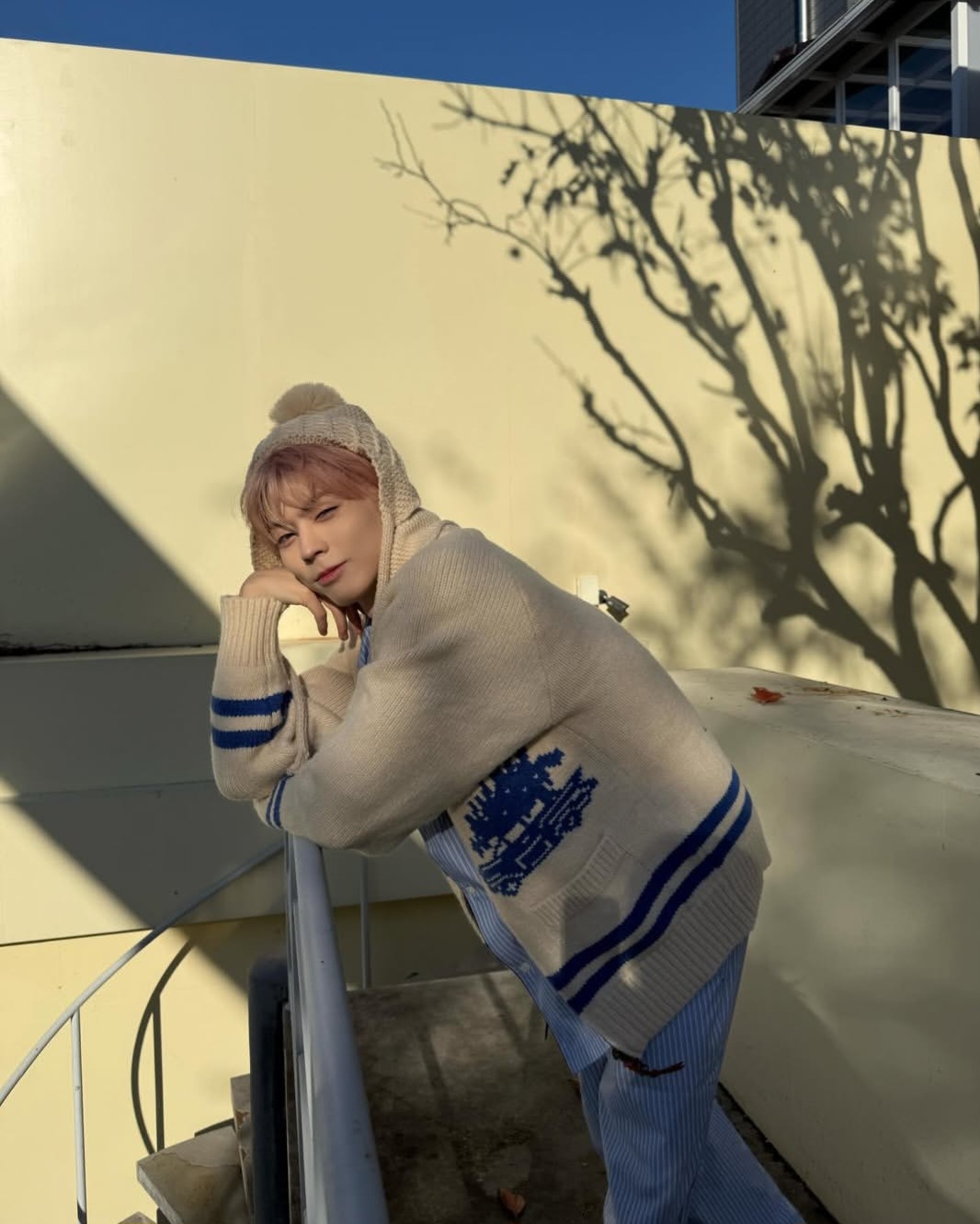 A moment captured by Hong (POW)'s fan