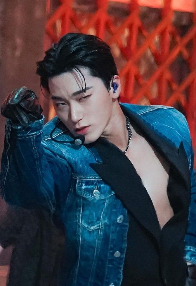 Recent activity shot of San (ATEEZ)