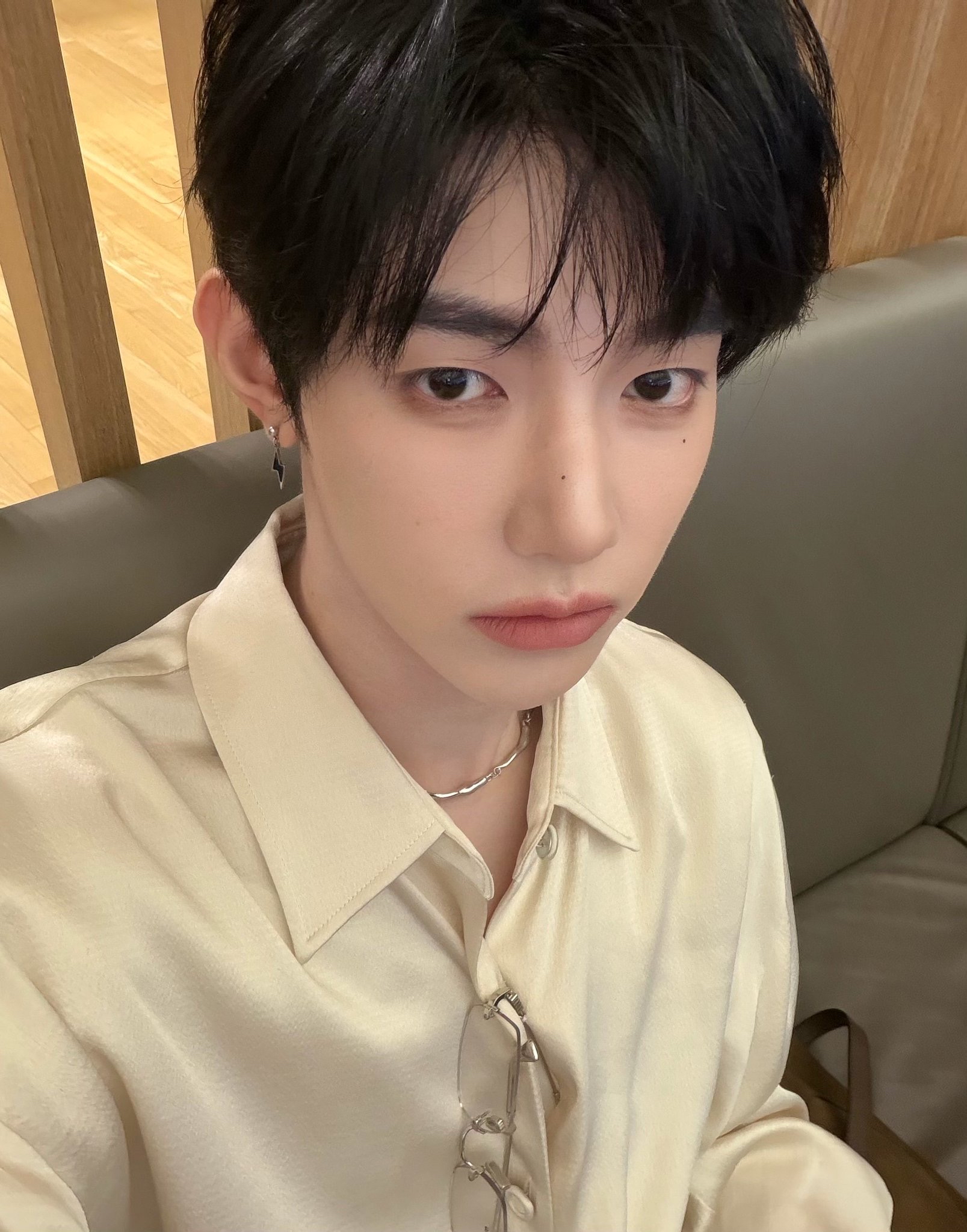 Behind-the-scenes cut of Zhang Hao (ZEROBASEONE)