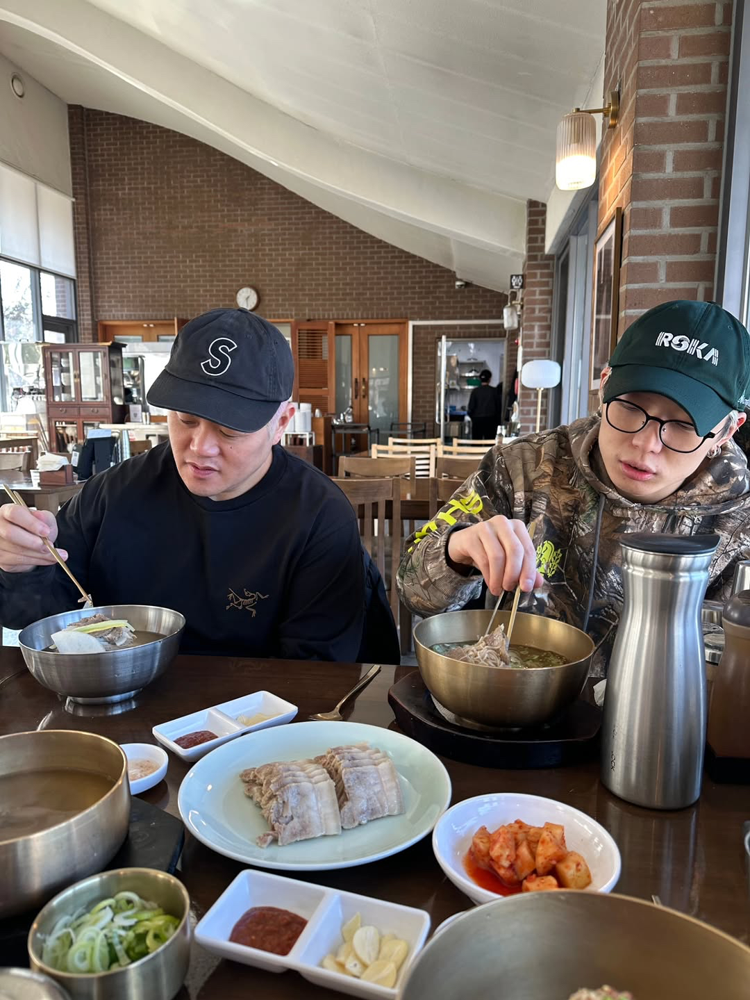 A moment captured by BOBBY (iKON)'s fan