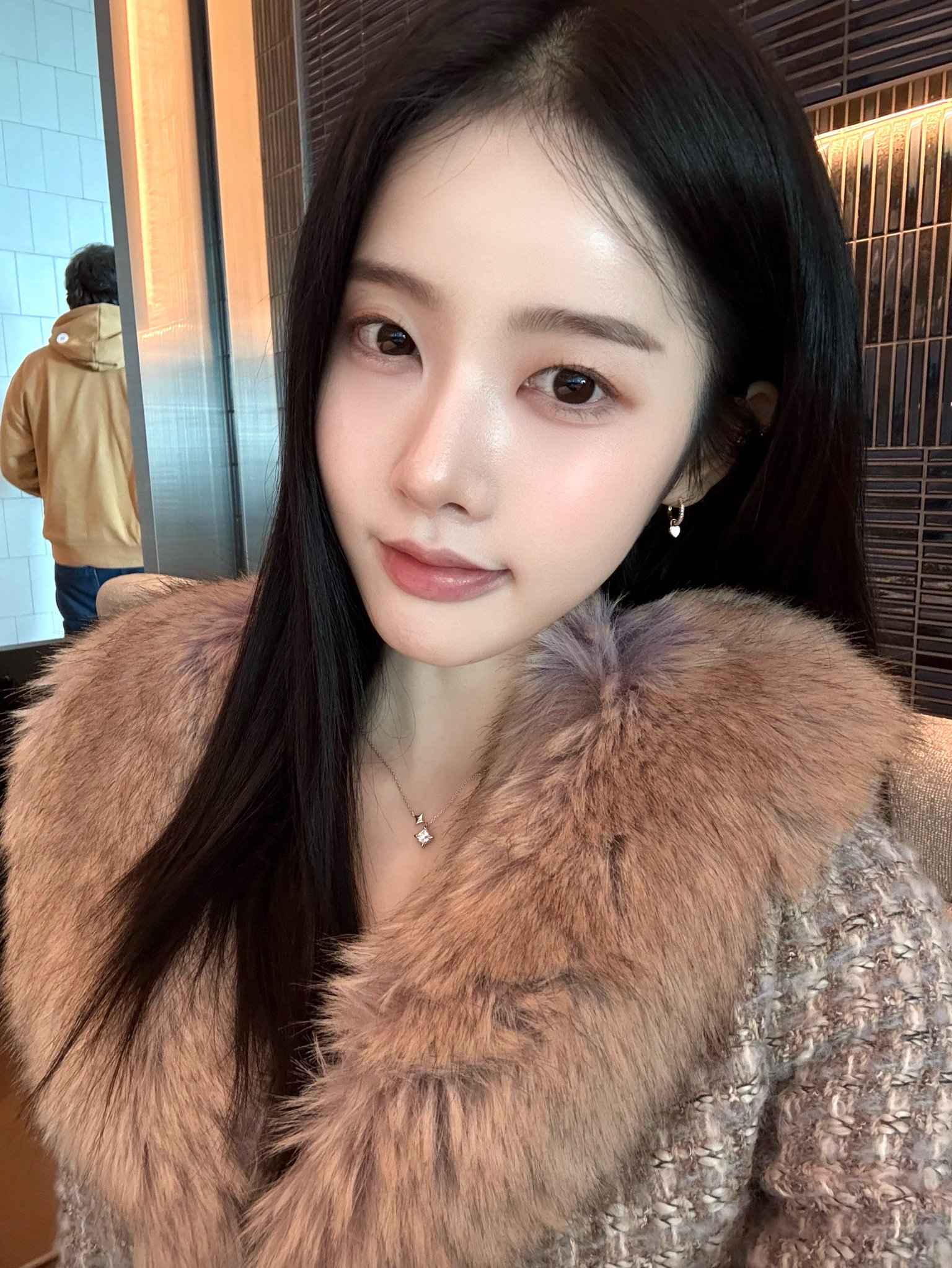 Behind-the-scenes cut of STAYC