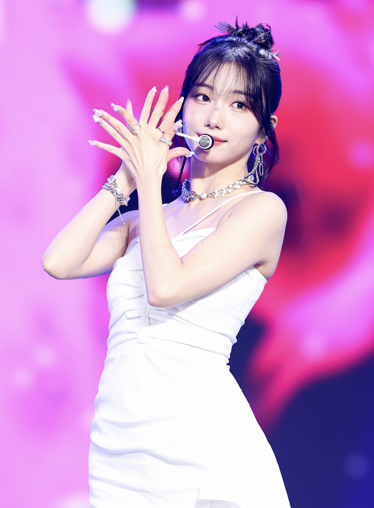 Latest photo of Seo Youngeun (Kep1er)