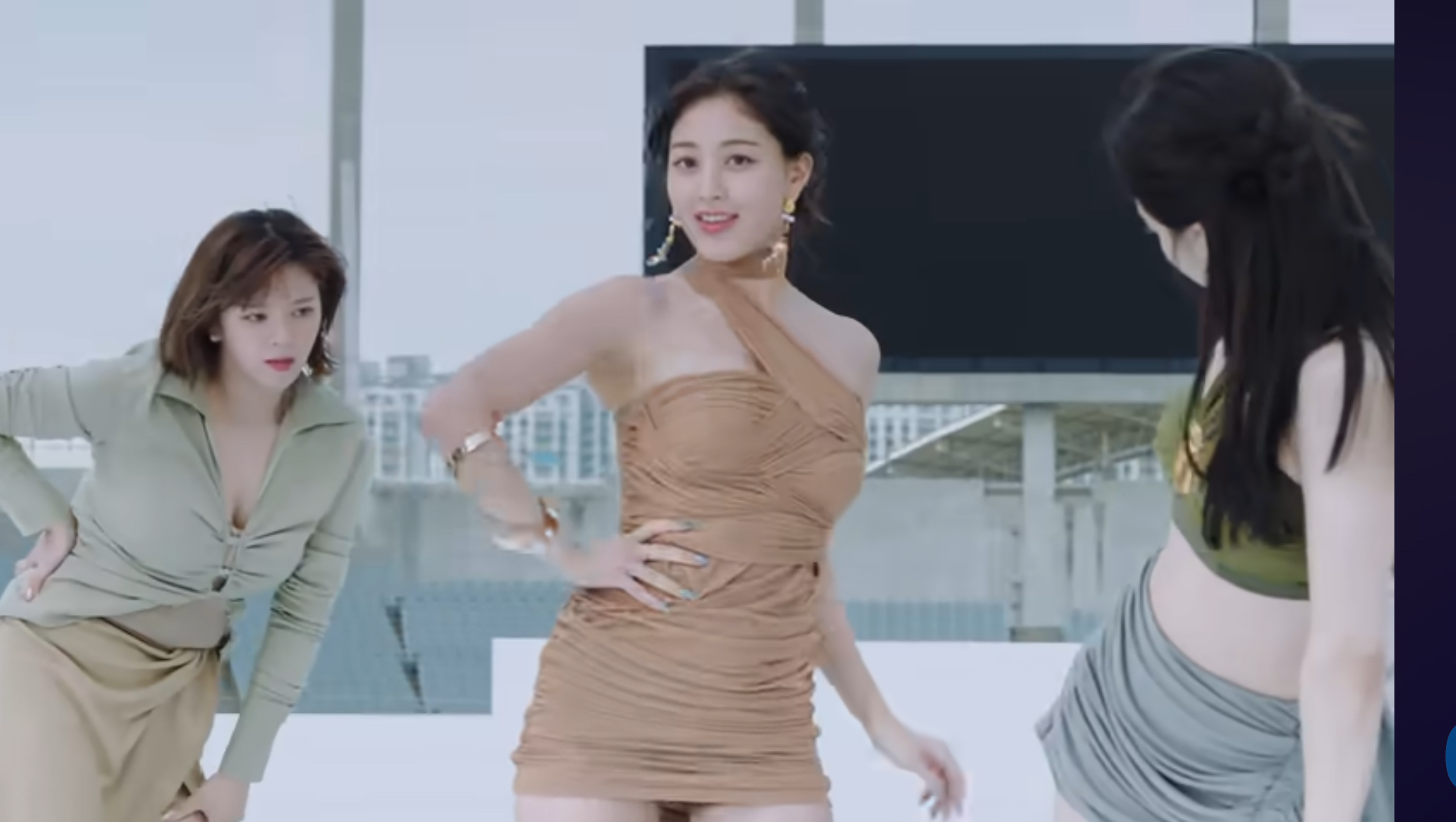 지효 (TWICE)의 비하인드 컷