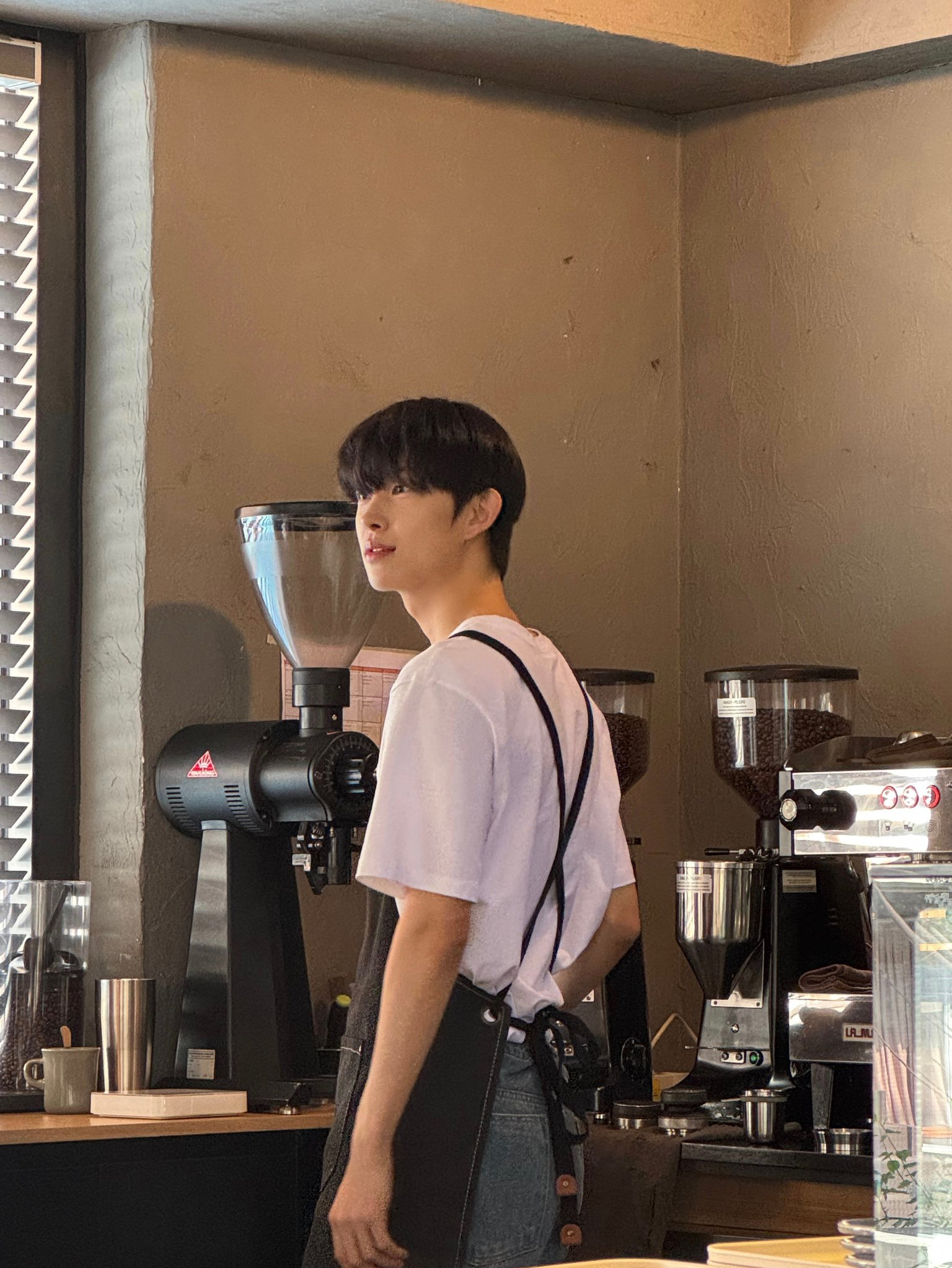 Behind-the-scenes cut of Kim Geonwoo (ALPHA DRIVE ONE)