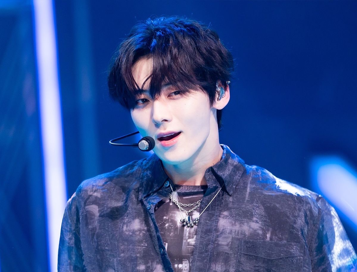 Behind-the-scenes cut of Hwang Minhyun