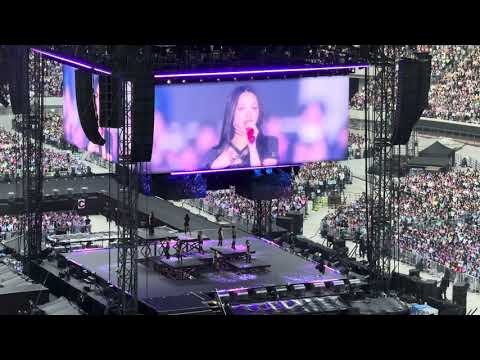 Momo (TWICE)的幕後花絮