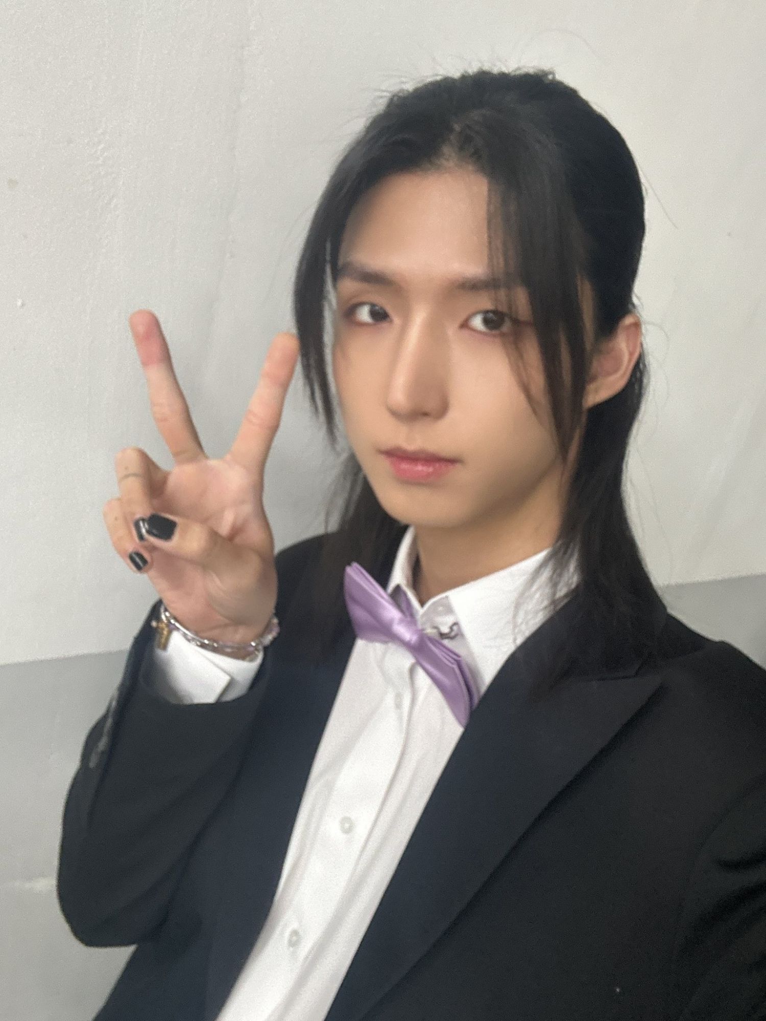 Latest photo of Jun Han (Xdinary Heroes)