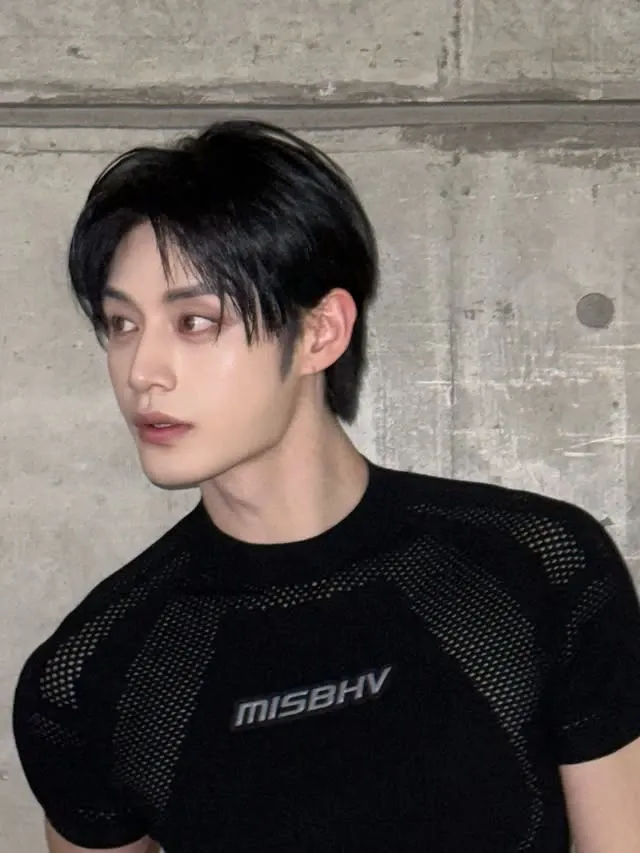 A moment captured by Kim Jiwoong (ZEROBASEONE)'s fan
