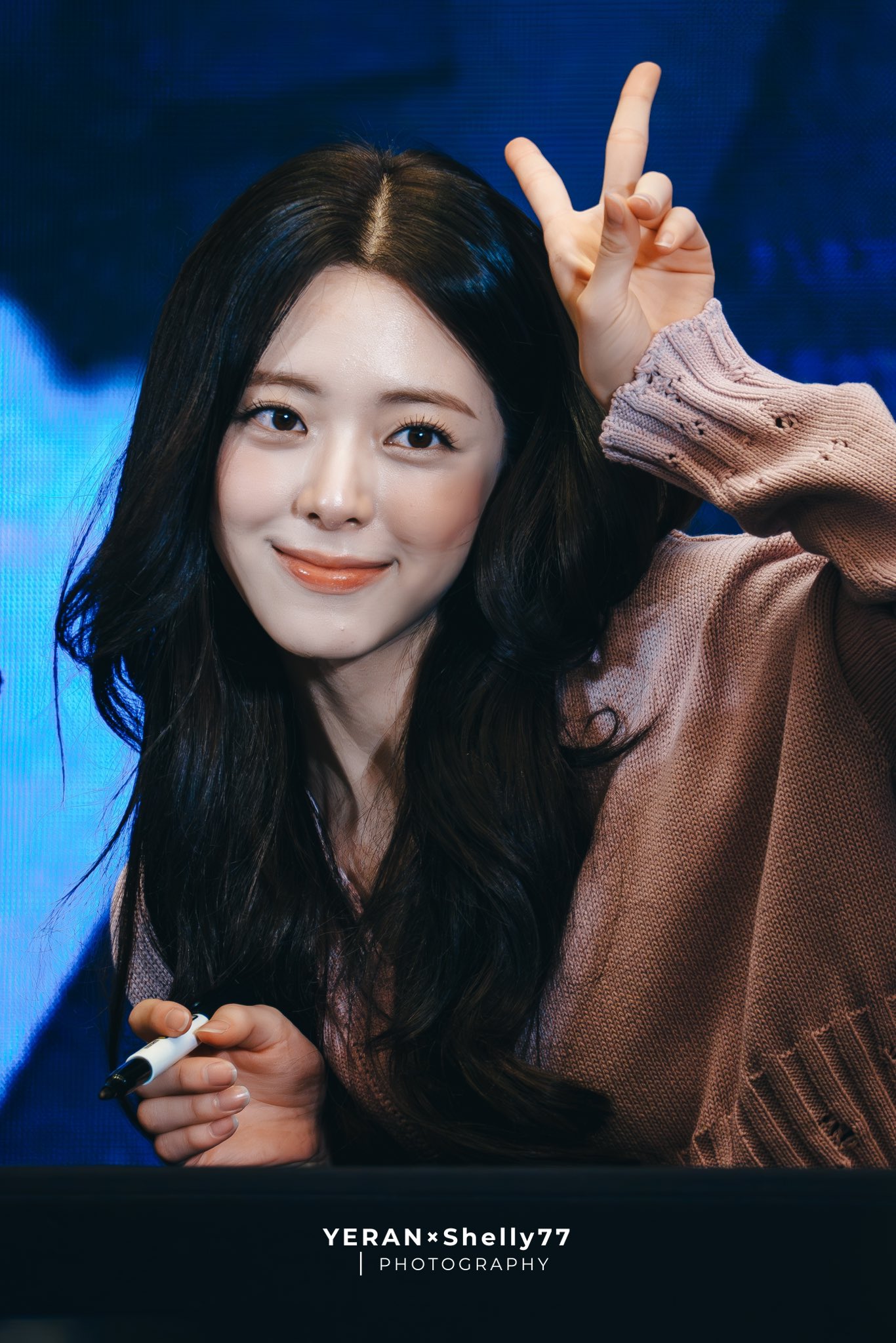 ユナ (ITZY)の舞台裏ショット