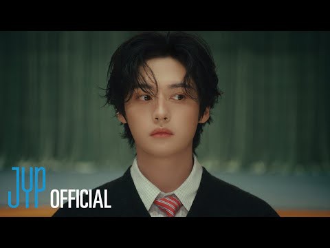 Latest photo of Lee Know (Stray Kids)
