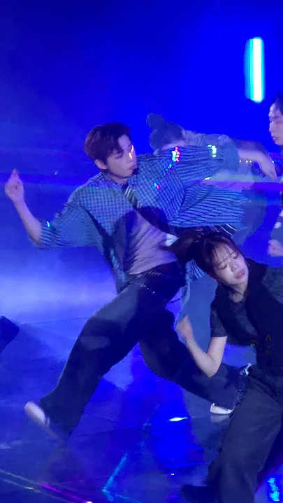 강다니엘의 비하인드 컷