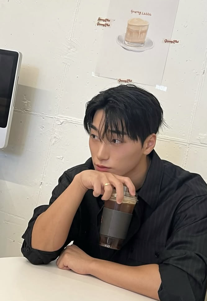A moment captured by San (ATEEZ)'s fan