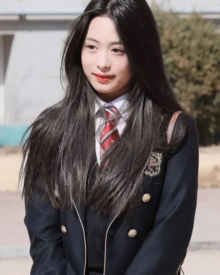 Latest photo of Ahyeon (BABYMONSTER)