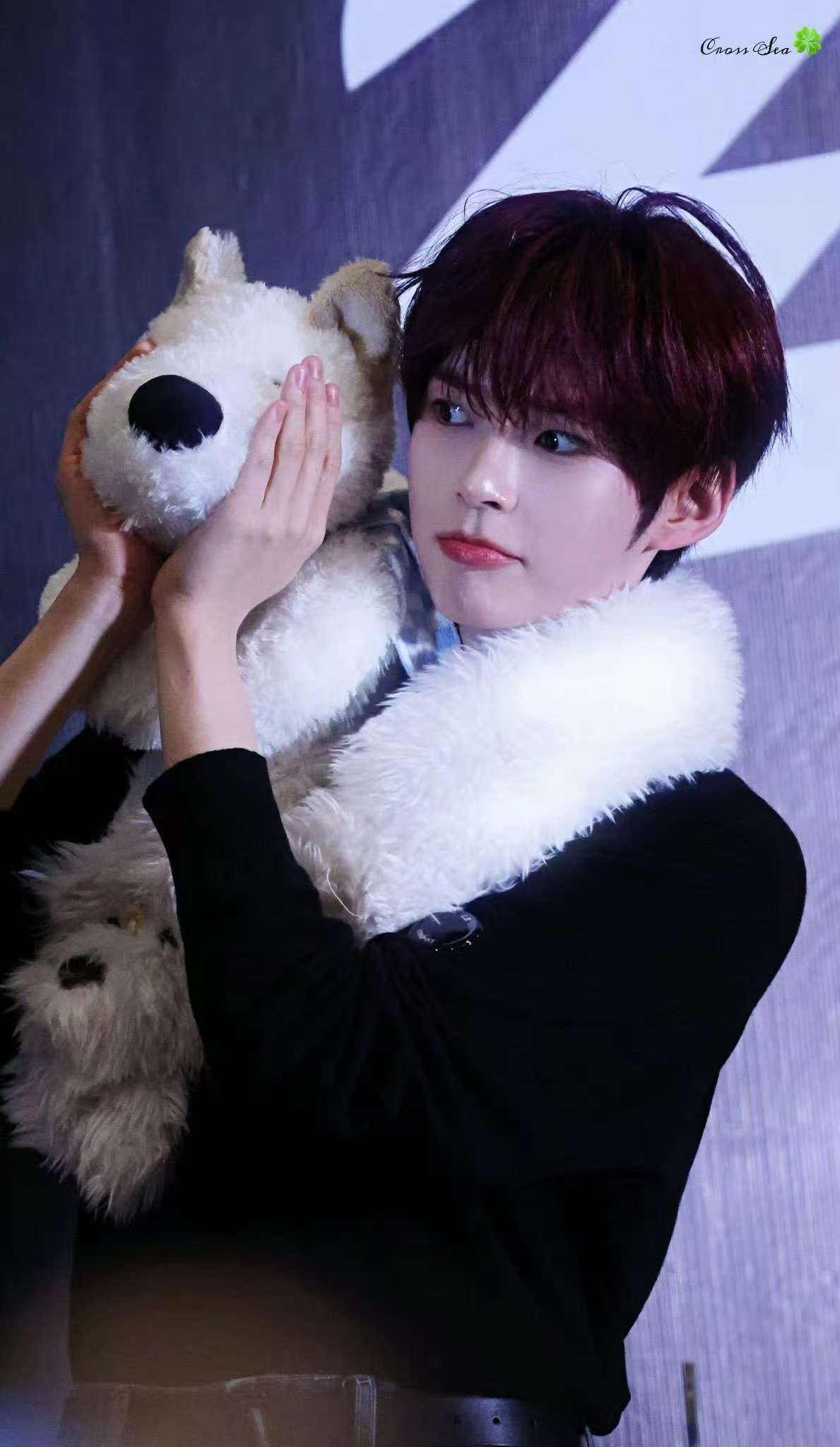 Latest photo of Sung Hanbin (ZEROBASEONE)