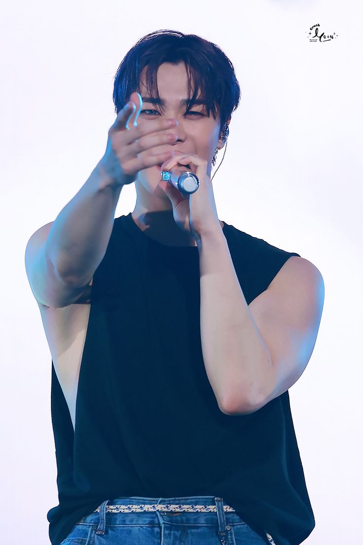 A moment captured by Moonbin (ASTRO)'s fan