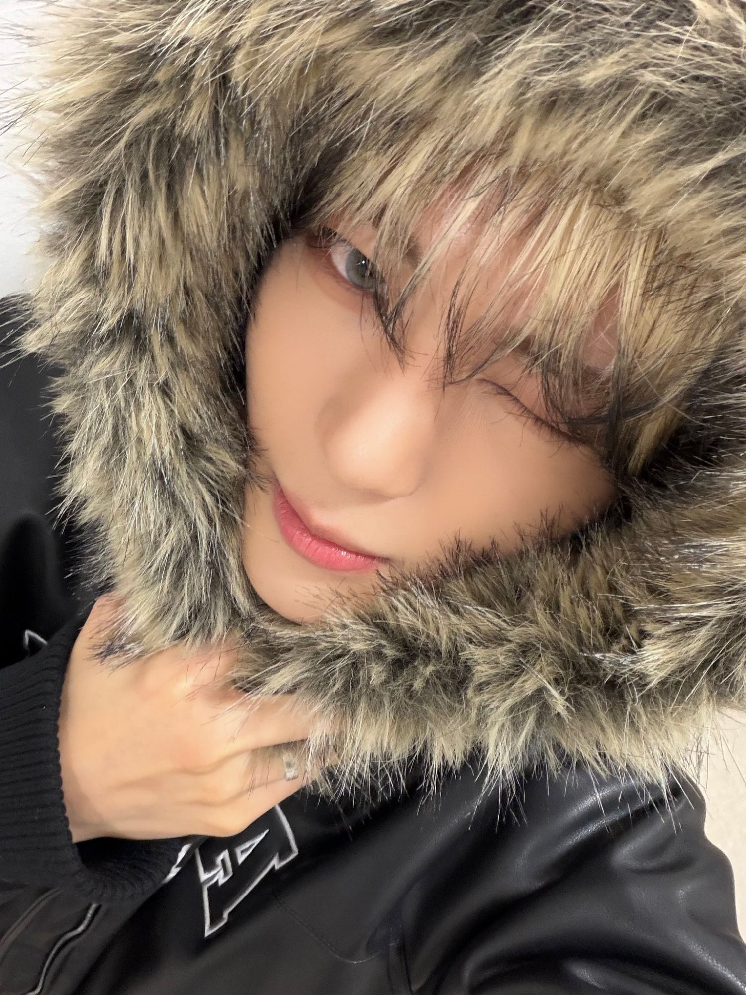 Behind-the-scenes cut of Siyun (NOWZ)