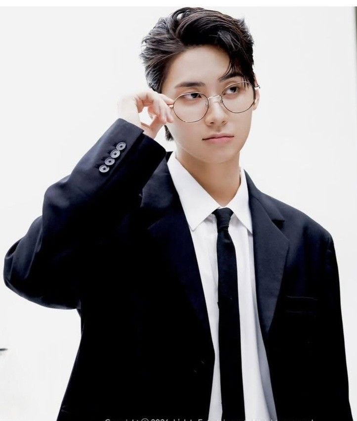 Recent activity shot of Lee Jinhyuk