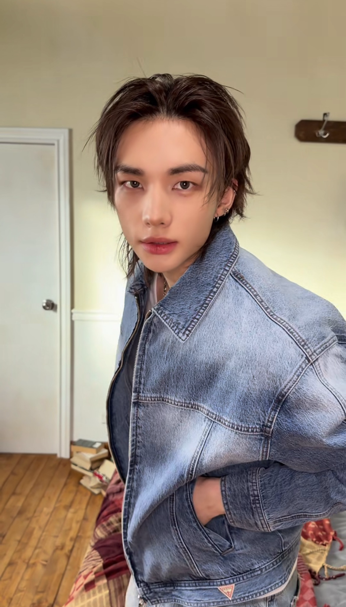 Fan-made special wallpaper for Hyunjin (Stray Kids)