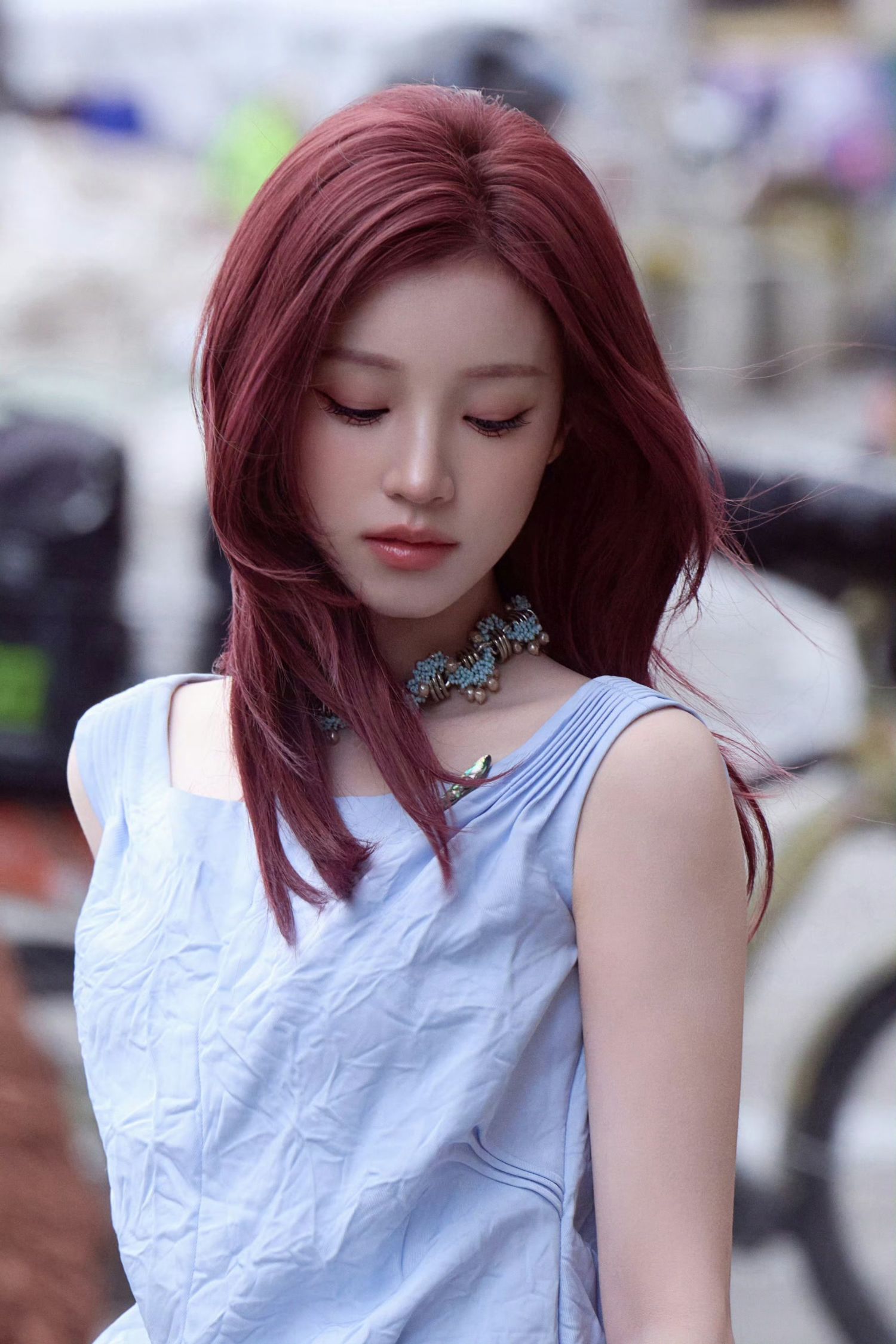 Potret di balik layar Yuqi (i-dle)