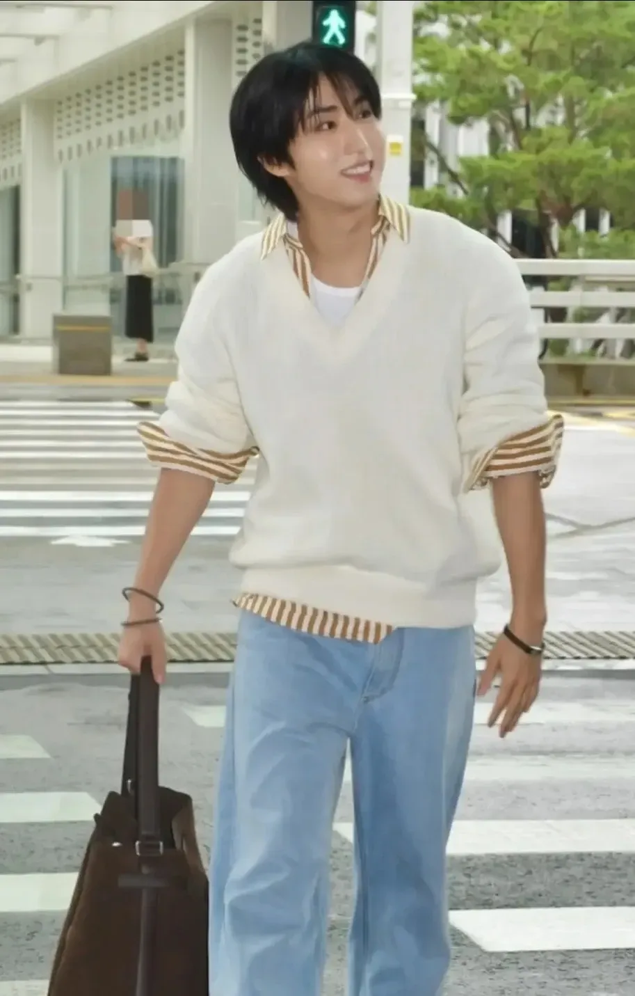 Behind-the-scenes cut of HAN (Stray Kids)
