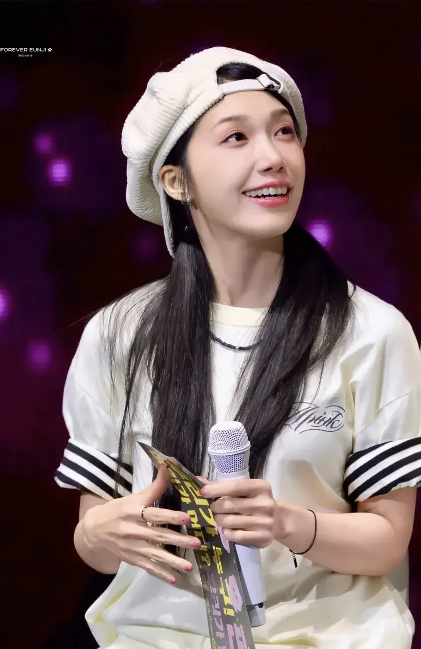 Recent activity shot of Jeong Eunji (Apink)