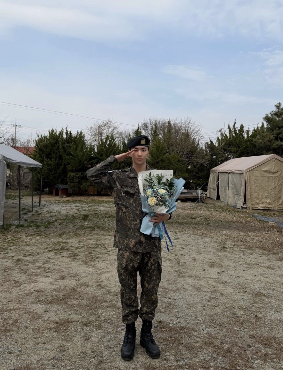 A moment captured by UP10TION's fan