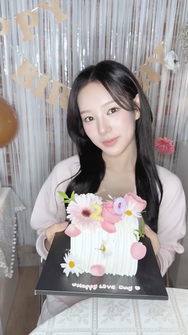 Recent activity shot of izna