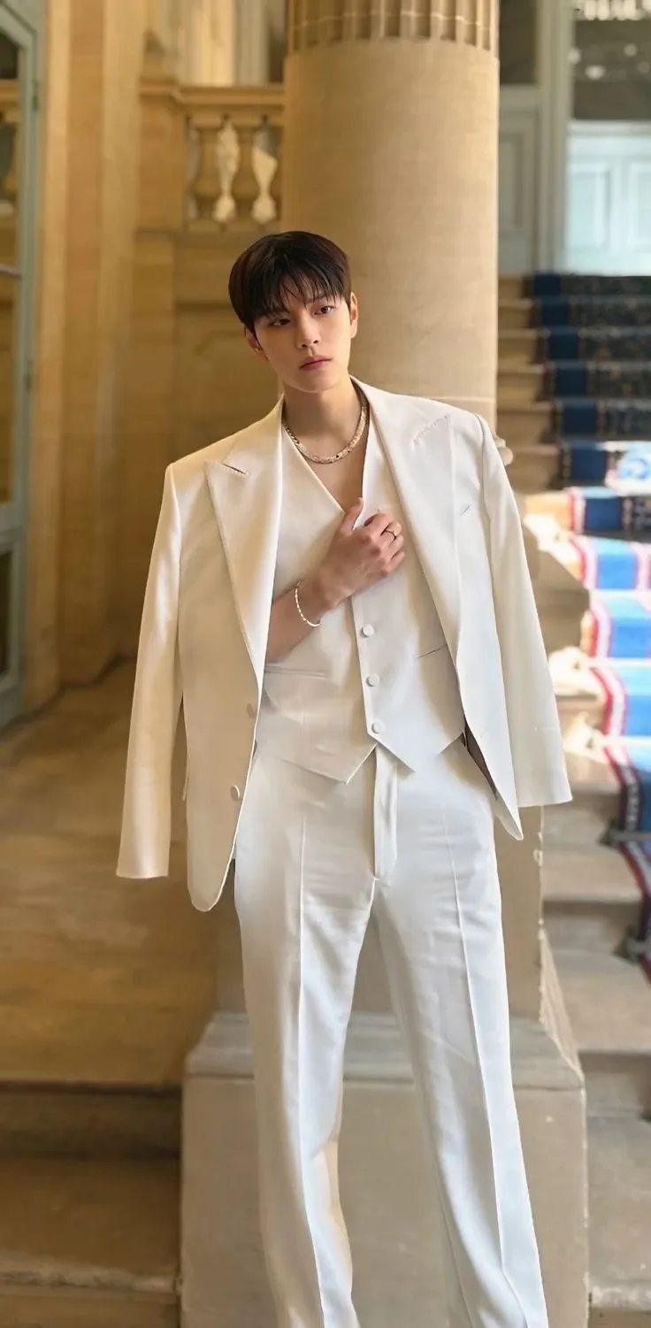 A heartfelt wallpaper shared by Seungmin (Stray Kids)'s fans