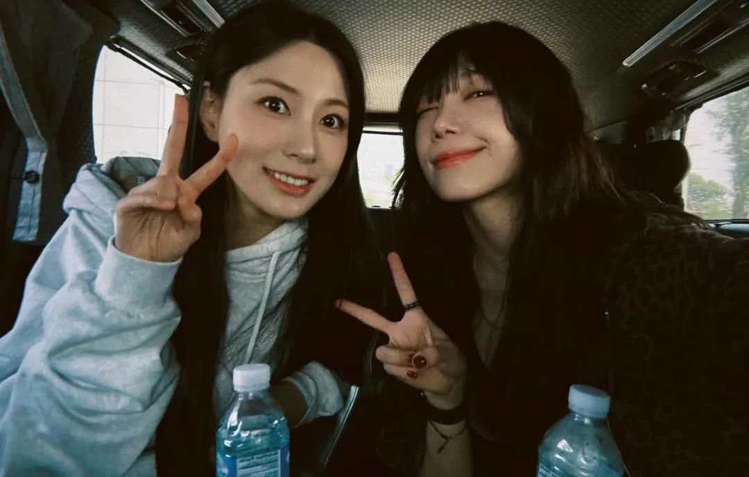 A moment captured by Apink's fan