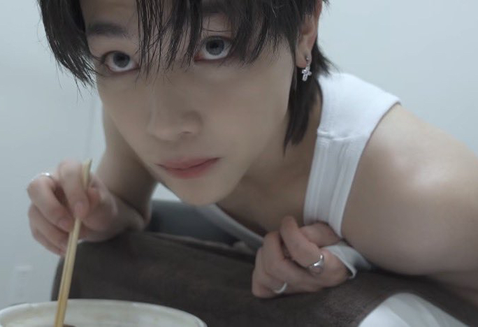 Behind-the-scenes cut of Nicholas (&TEAM)