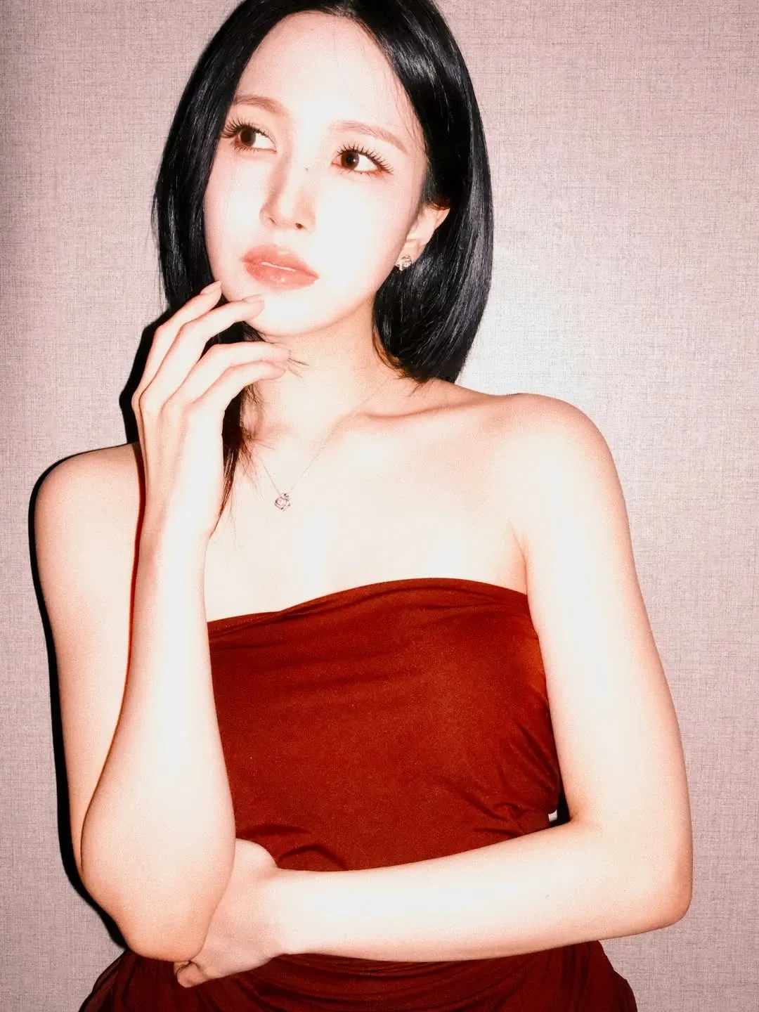 Behind-the-scenes cut of Mina (TWICE)