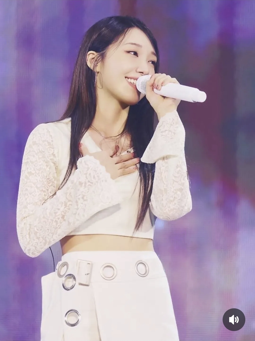 Behind-the-scenes cut of Jeong Eunji (Apink)