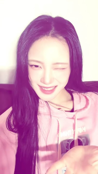 櫻井美羽 (ME:I)の最新写真