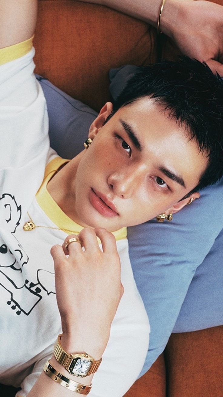 Today's most popular wallpaper in the 현진 (Stray Kids) community