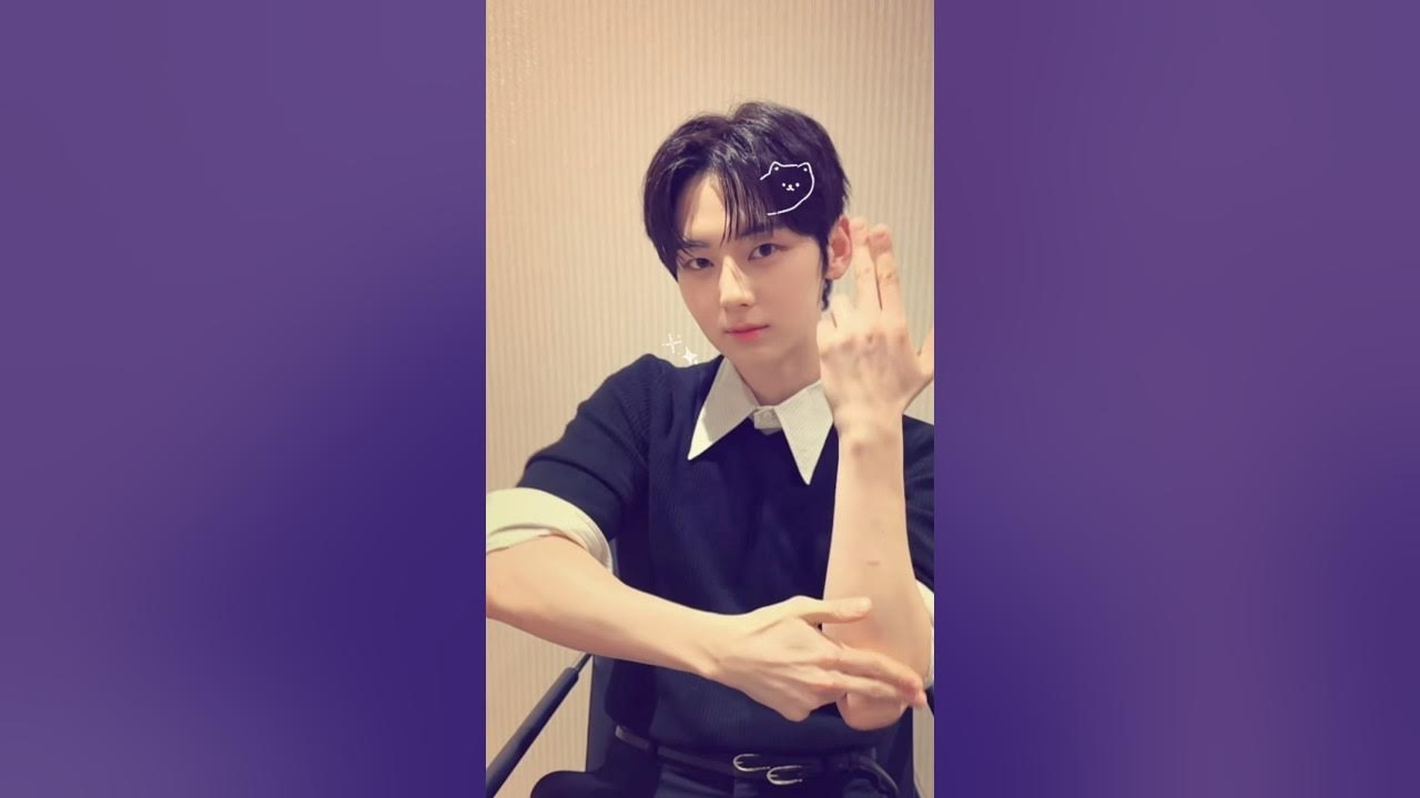 Behind-the-scenes cut of Hwang Minhyun
