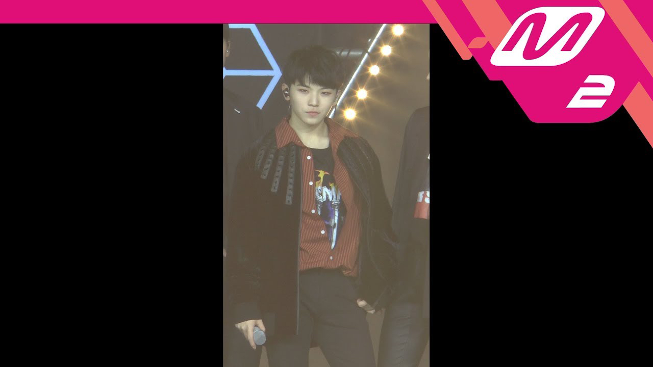 A moment captured by Woozi (SEVENTEEN)'s fan