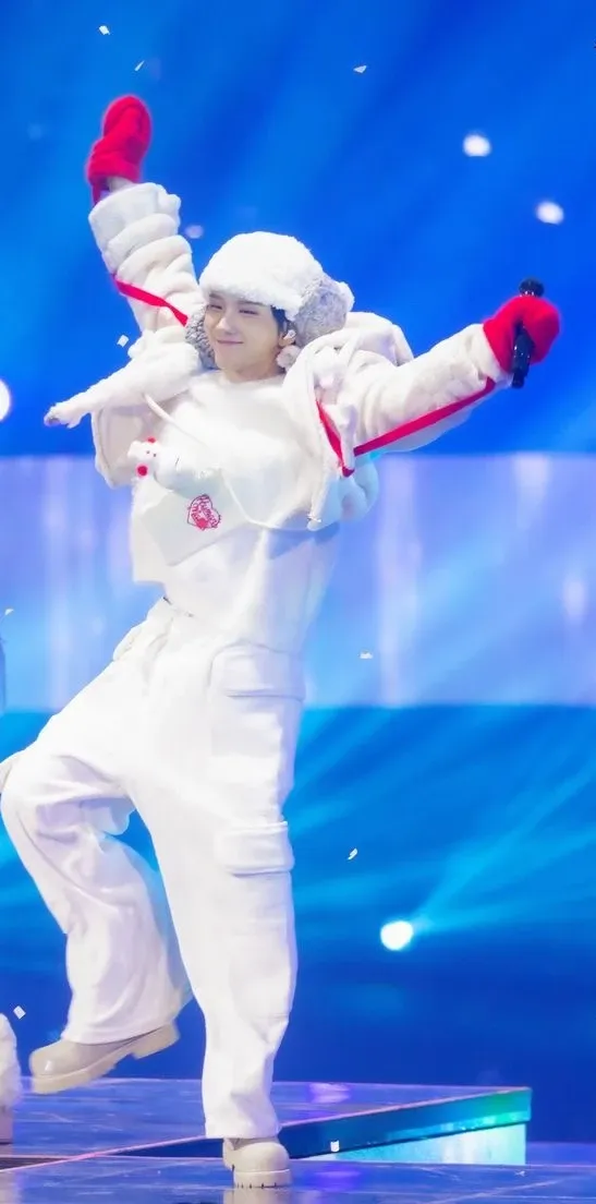 Behind-the-scenes cut of BOYNEXTDOOR