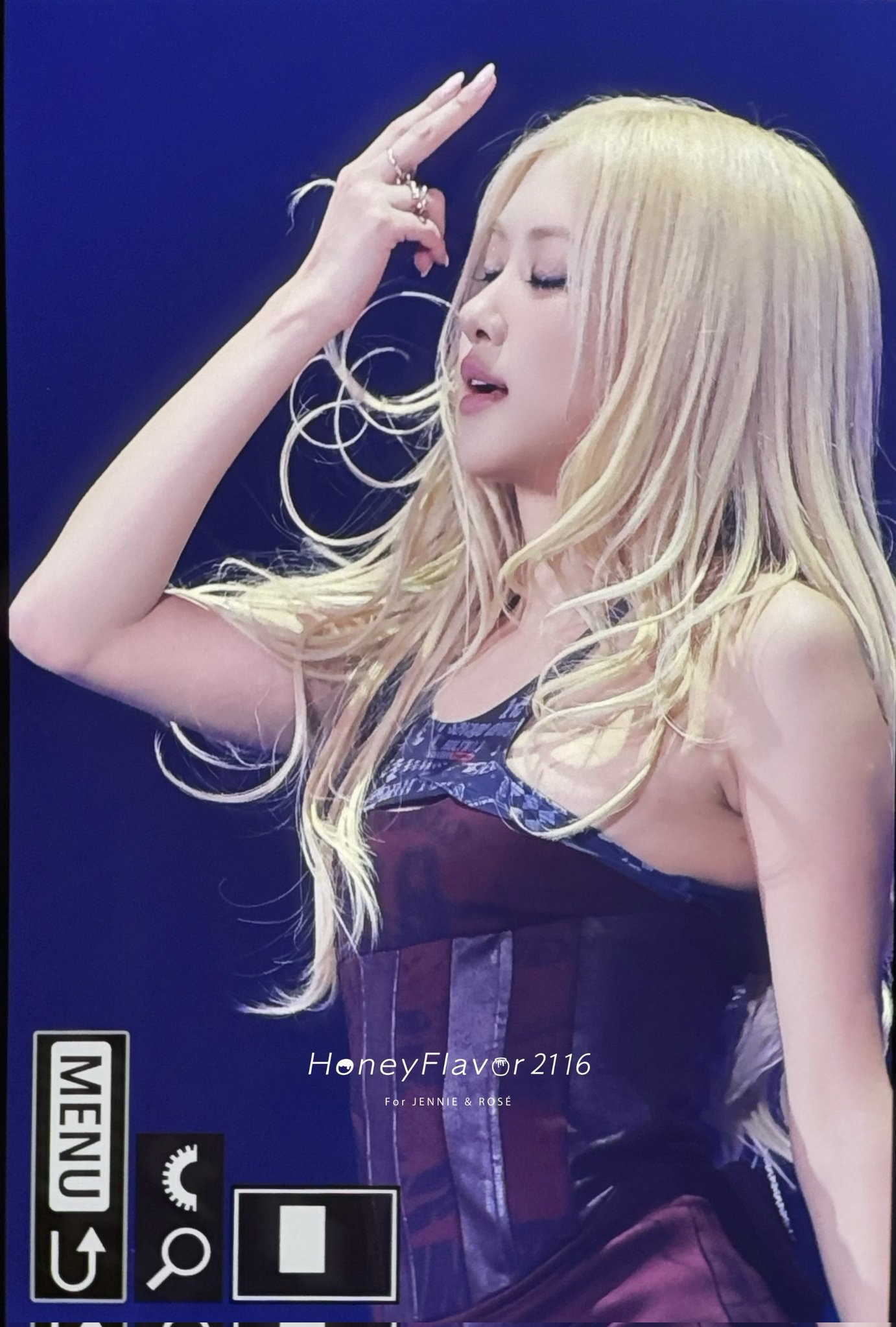 Foto terbaru ROSÉ (BLACKPINK)