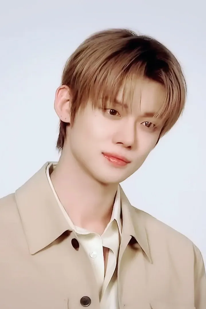 Foto terbaru Yeonjun (TOMORROW X TOGETHER)