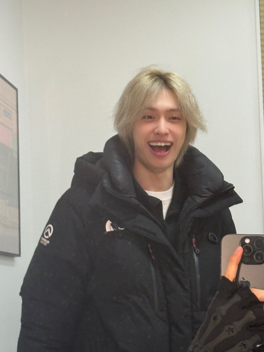 A moment captured by Xdinary Heroes's fan