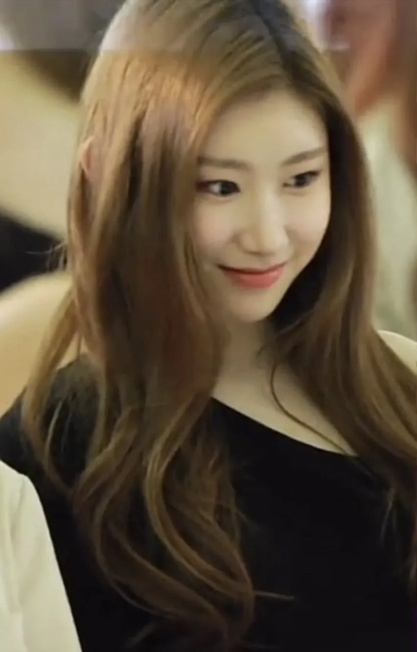 A moment captured by Chaeryeong (ITZY)'s fan