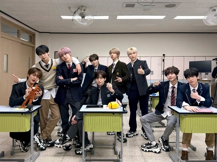 형준 (CRAVITY)의 비하인드 컷